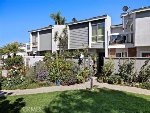 622 Whitney Way, Costa Mesa, CA