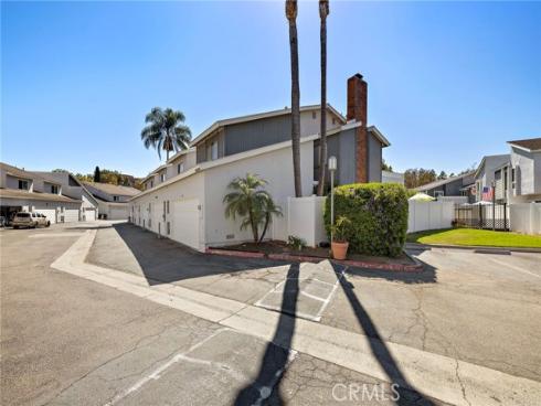 622 Whitney Way, Costa Mesa, CA