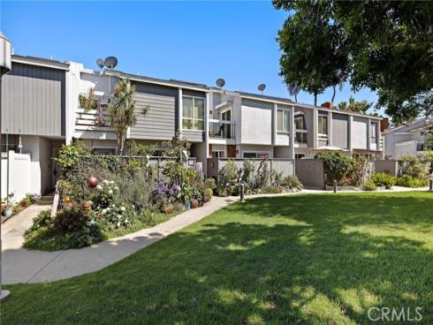 622 Whitney Way, Costa Mesa, CA
