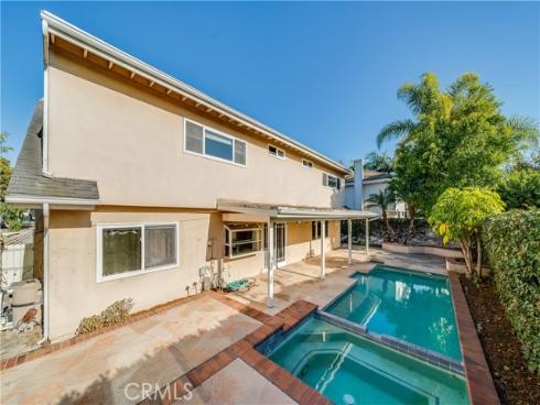 2751 Canary Drive, Costa Mesa, CA