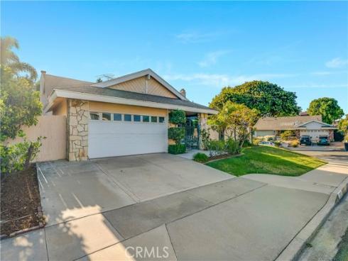 2751 Canary Drive, Costa Mesa, CA