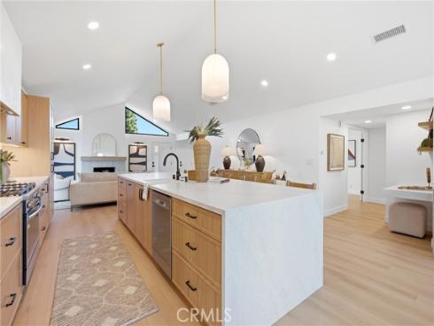 1788 Hawaii Circle, Costa Mesa, CA