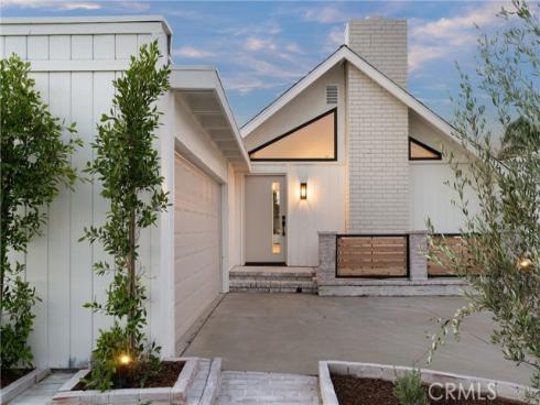 1788 Hawaii Circle, Costa Mesa, CA