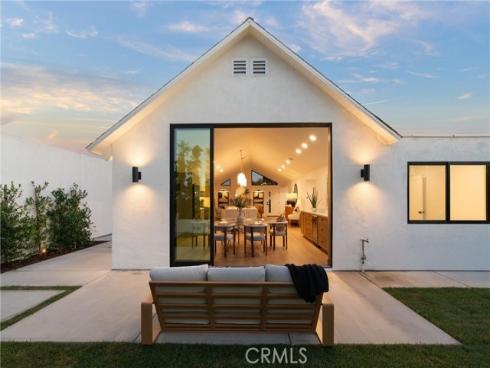 1788 Hawaii Circle, Costa Mesa, CA