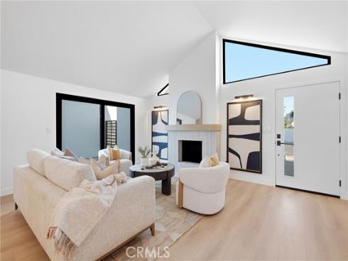 1788 Hawaii Circle, Costa Mesa, CA