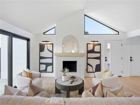 1788 Hawaii Circle, Costa Mesa, CA