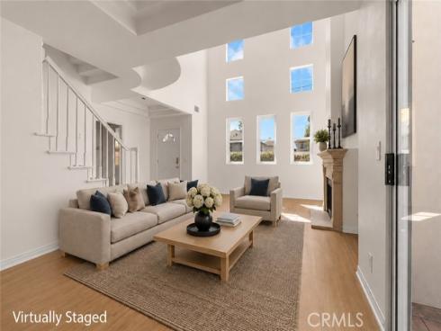 2680 Orange J , Costa Mesa, CA