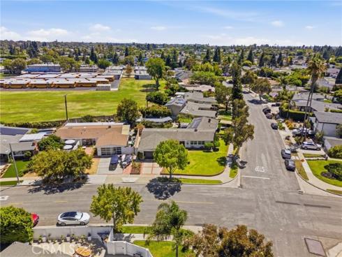 1697 Labrador , Costa Mesa, CA