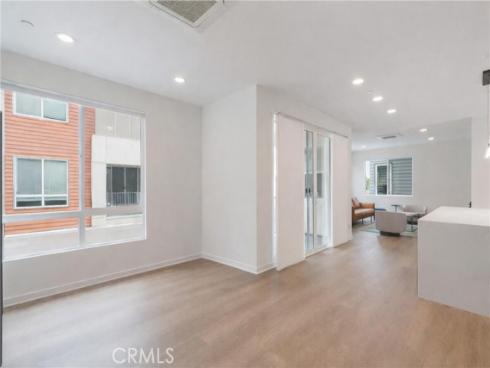 809 Brickyard Lane, Costa Mesa, CA