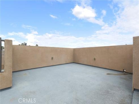 809 Brickyard Lane, Costa Mesa, CA