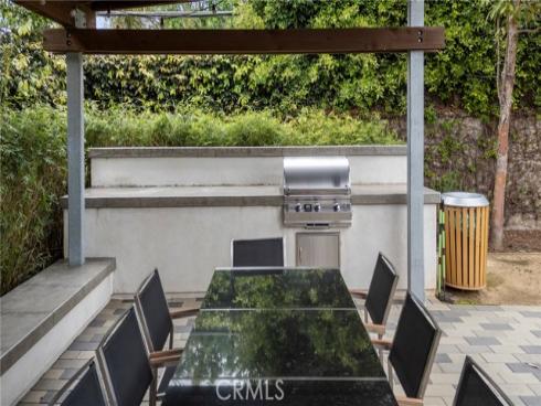 809 Brickyard Lane, Costa Mesa, CA