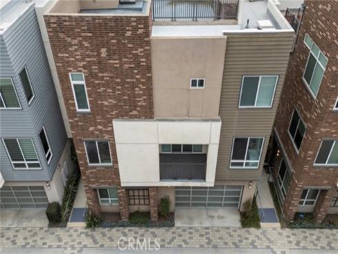 809 Brickyard Lane, Costa Mesa, CA