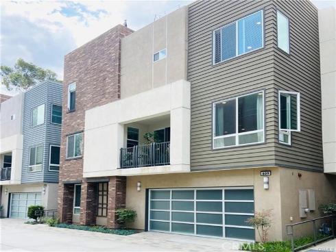 809 Brickyard Lane, Costa Mesa, CA