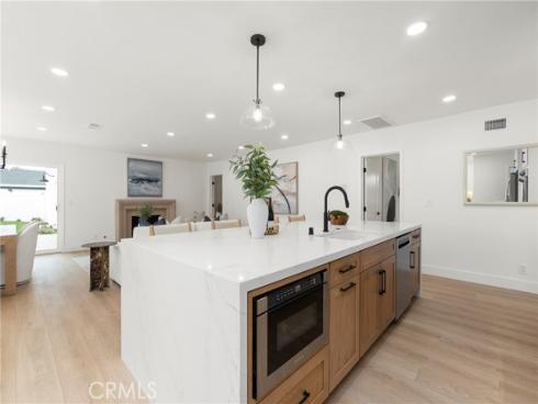 394 Magnolia Street, Costa Mesa, CA