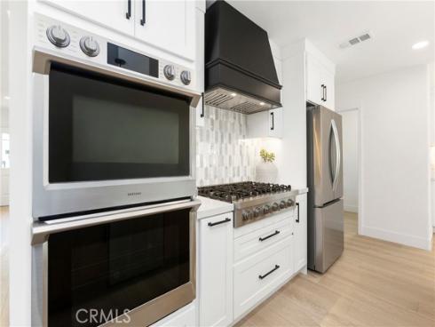 394 Magnolia Street, Costa Mesa, CA