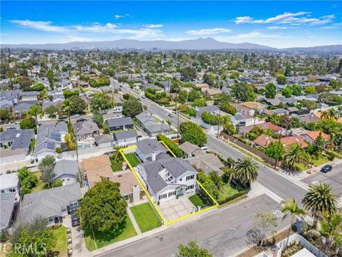 394 Magnolia Street, Costa Mesa, CA