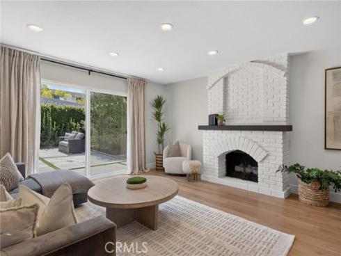 3124 Trinity , Costa Mesa, CA