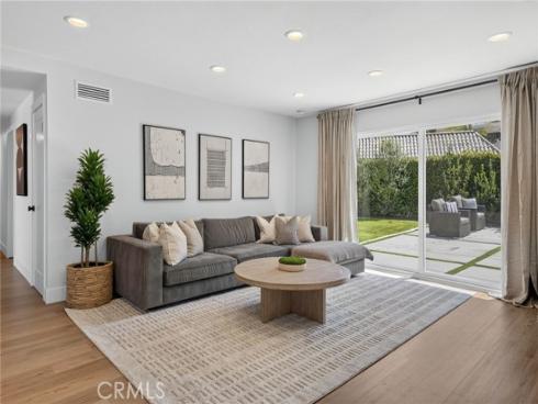 3124 Trinity , Costa Mesa, CA