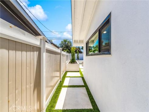 213 Wellesley , Costa Mesa, CA
