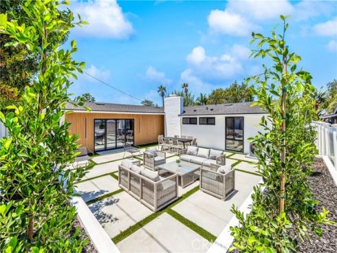 213 Wellesley , Costa Mesa, CA