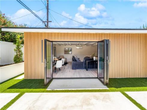 213 Wellesley , Costa Mesa, CA