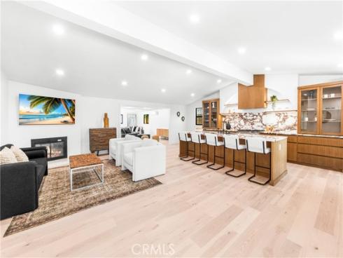 213 Wellesley , Costa Mesa, CA