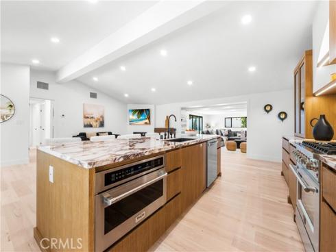 213 Wellesley , Costa Mesa, CA