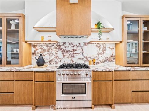213 Wellesley , Costa Mesa, CA