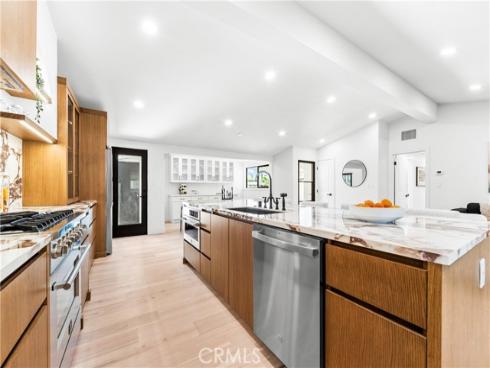 213 Wellesley , Costa Mesa, CA