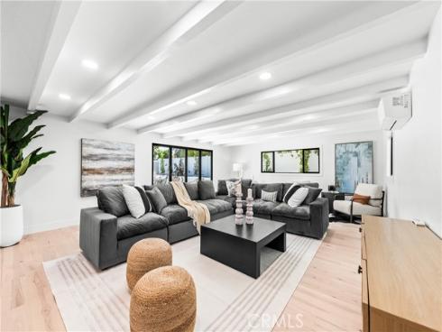 213 Wellesley , Costa Mesa, CA