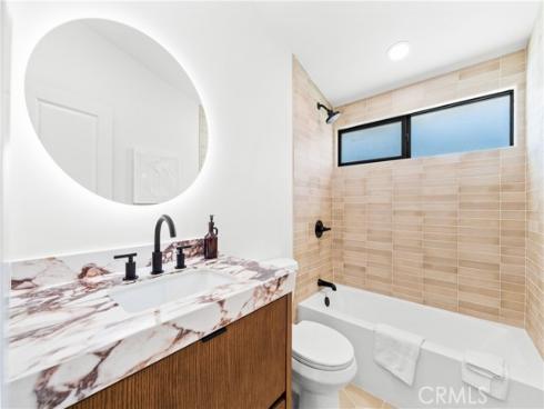 213 Wellesley , Costa Mesa, CA
