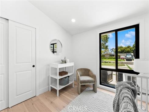 213 Wellesley , Costa Mesa, CA