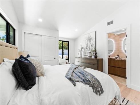 213 Wellesley , Costa Mesa, CA