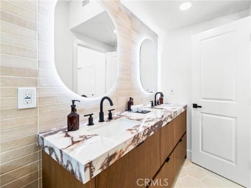 213 Wellesley , Costa Mesa, CA