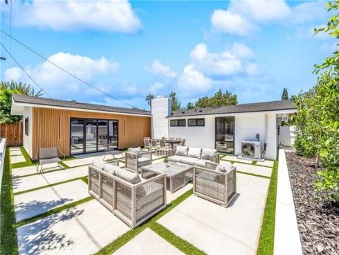 213 Wellesley , Costa Mesa, CA