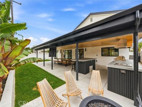 2732  Lorenzo  , Costa Mesa, CA