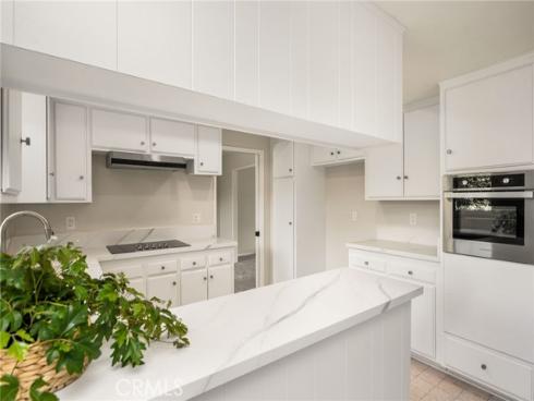 1877 Swan Circle, Costa Mesa, CA