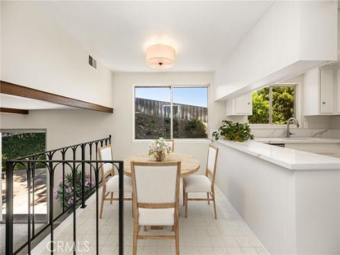 1877 Swan Circle, Costa Mesa, CA