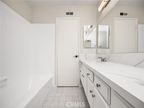 1877 Swan Circle, Costa Mesa, CA