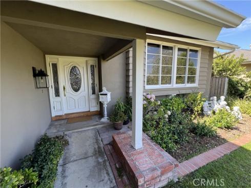 1877 Swan Circle, Costa Mesa, CA