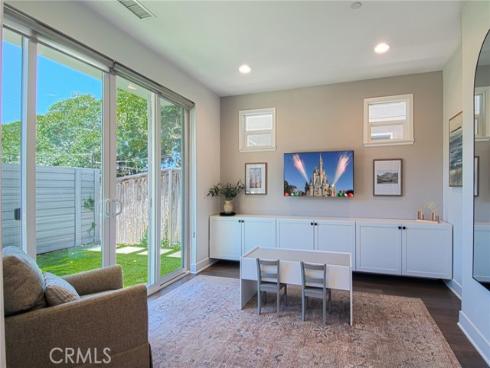 337 Anderson Lane, Costa Mesa, CA