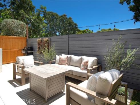 337 Anderson Lane, Costa Mesa, CA