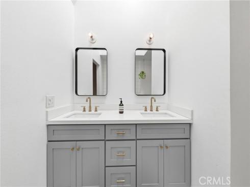 306 Campbell Lane, Costa Mesa, CA