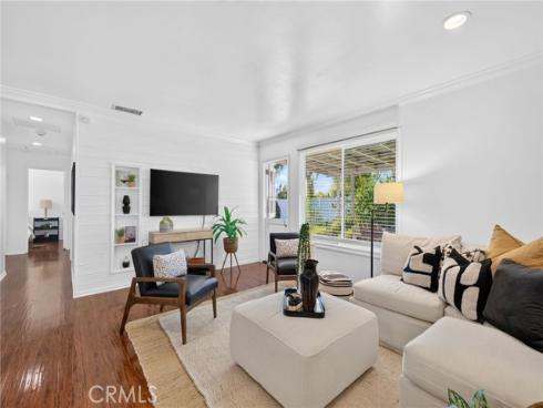 956 W Wilson , Costa Mesa, CA