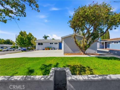 956 W Wilson , Costa Mesa, CA