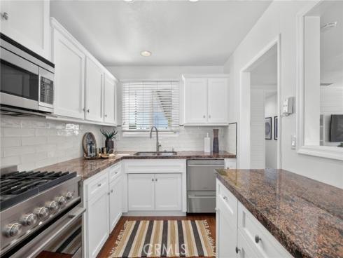 956 W Wilson , Costa Mesa, CA