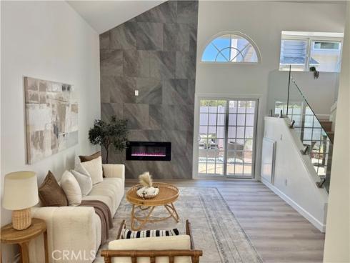 2687 Orange b , Costa Mesa, CA