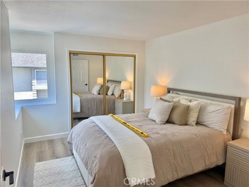 2687 Orange b , Costa Mesa, CA