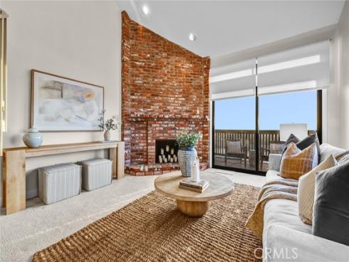 2157  Pacific Avenue  B202 , Costa Mesa, CA