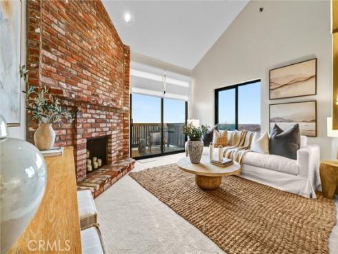 2157  Pacific Avenue  B202 , Costa Mesa, CA